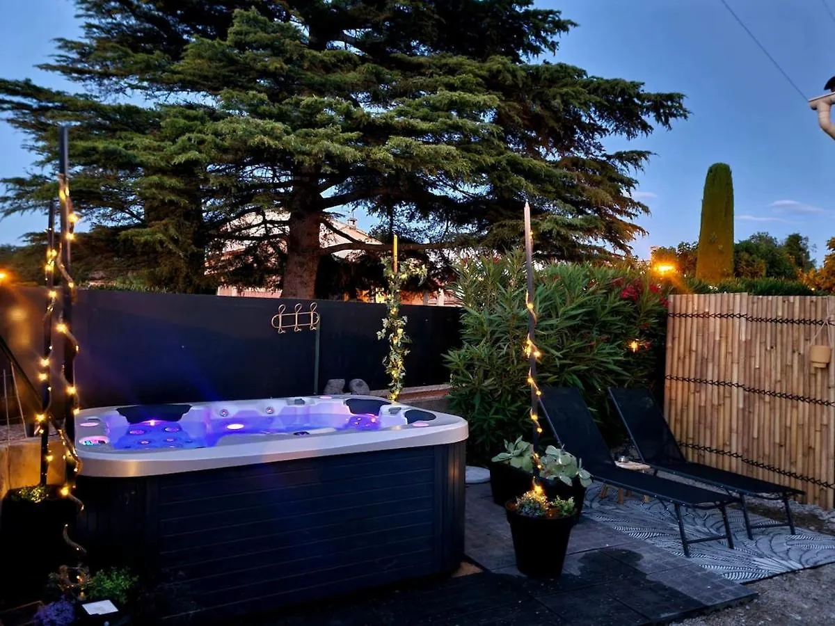 Holiday home La Pause En Luberon Villa Cavaillon France